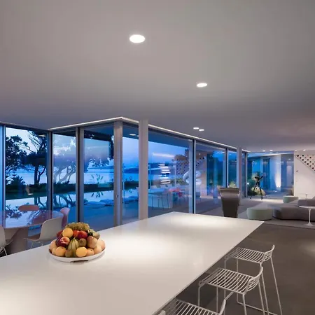 Beautiful 14 Guests With Sea View *